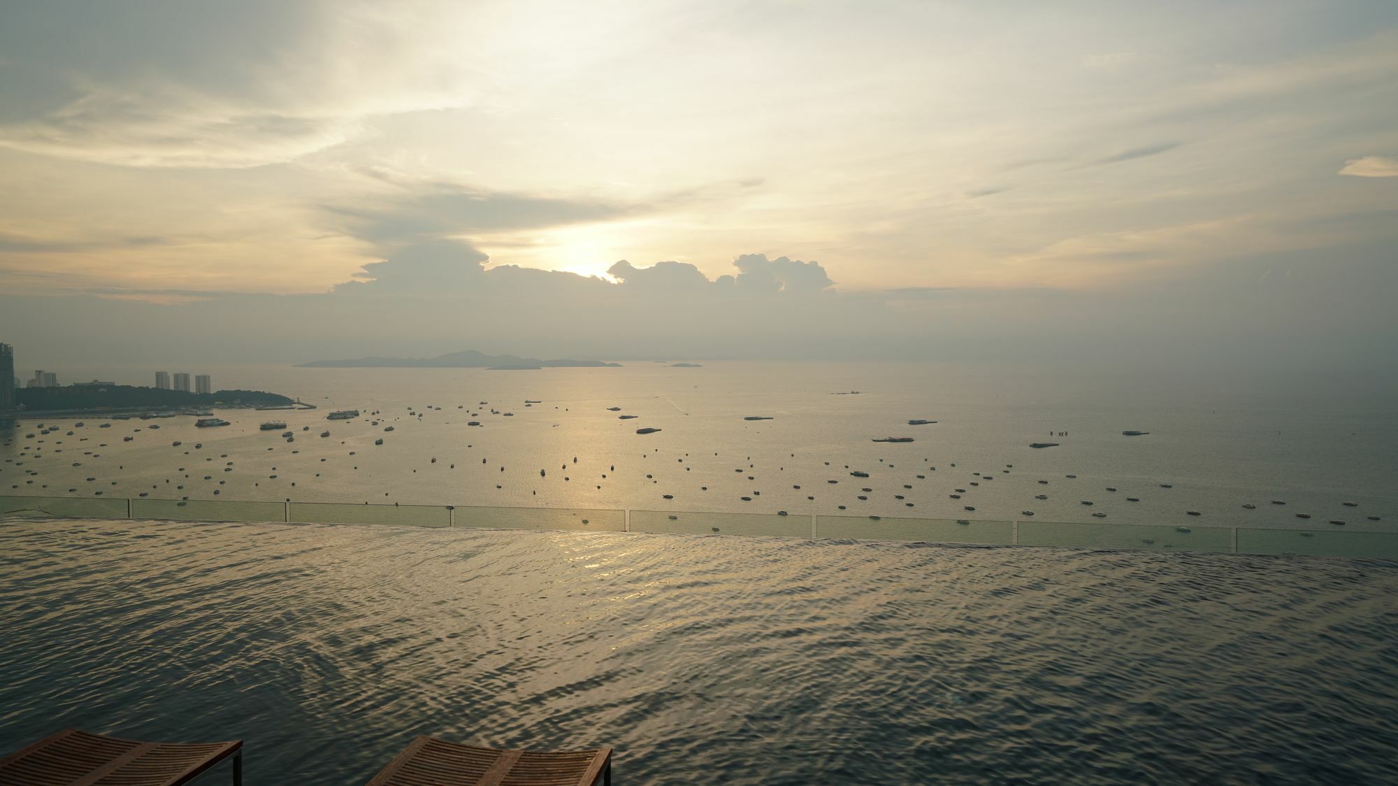 Centric Sea Pattaya By Uplus Extérieur photo