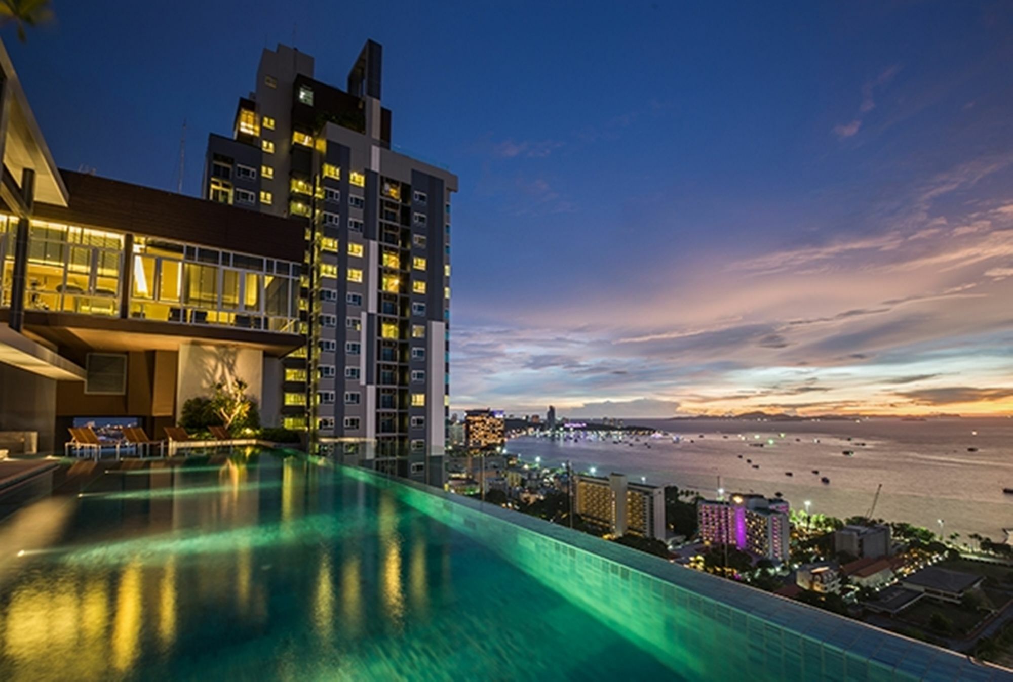 Centric Sea Pattaya By Uplus Extérieur photo