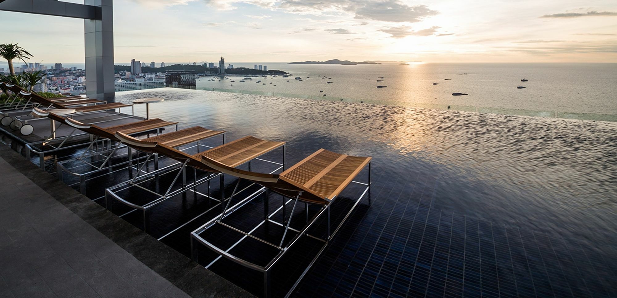 Centric Sea Pattaya By Uplus Extérieur photo