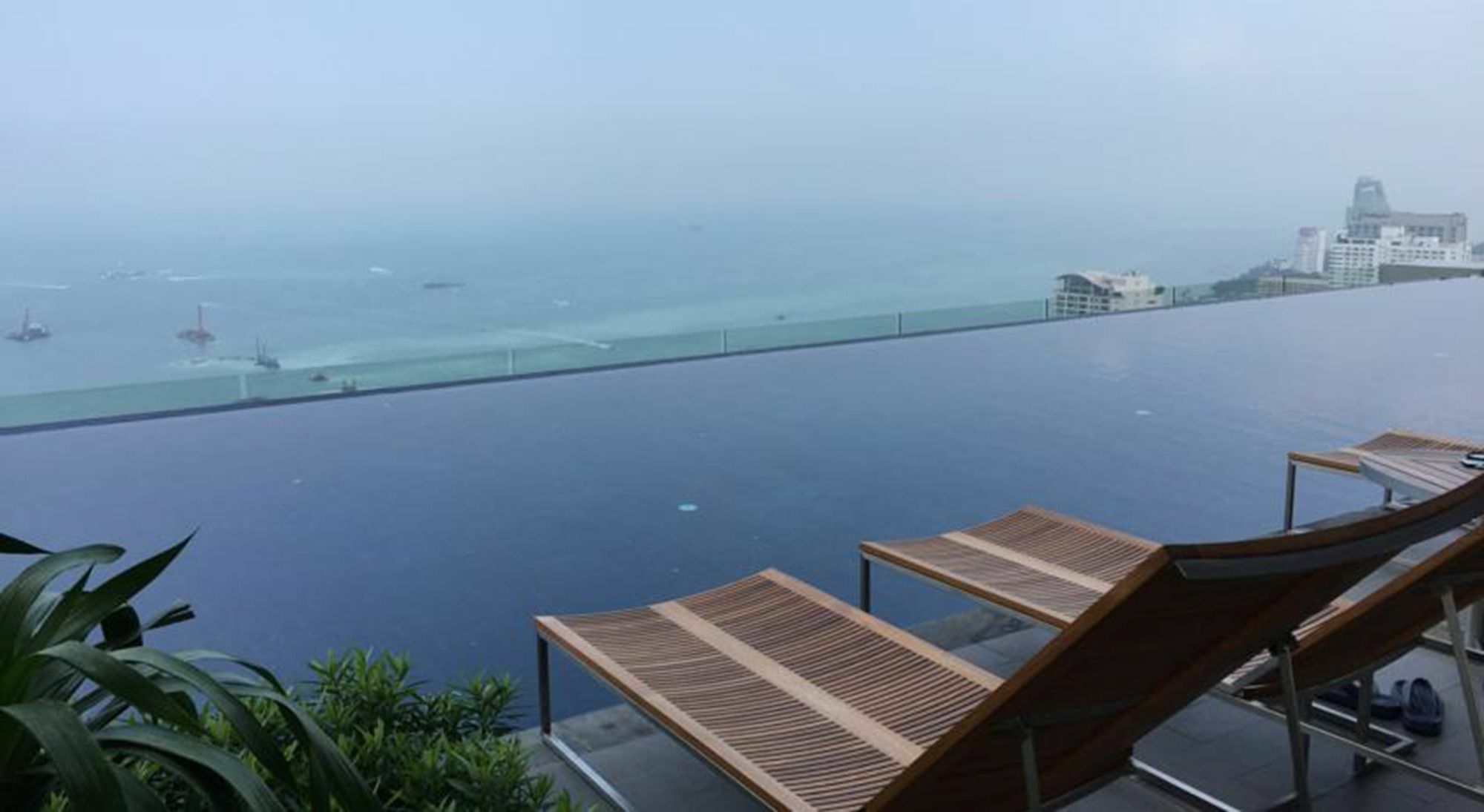Centric Sea Pattaya By Uplus Extérieur photo