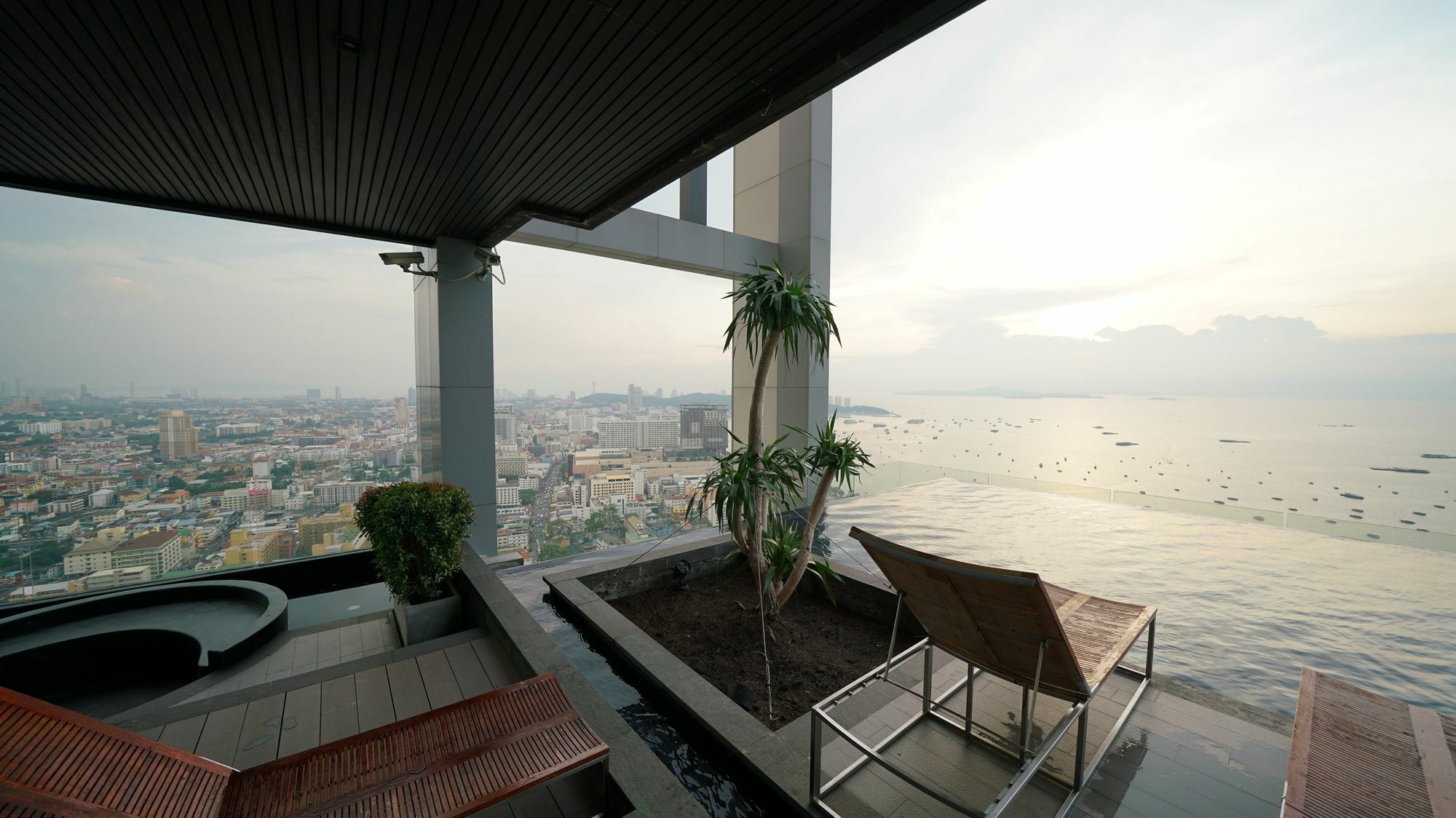 Centric Sea Pattaya By Uplus Extérieur photo